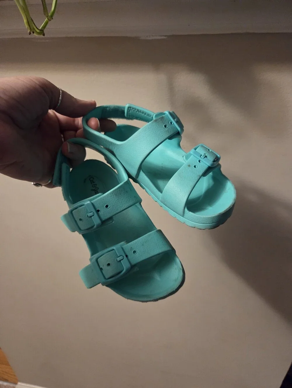Unisex toddler teal sandals with Velcro straps size 8